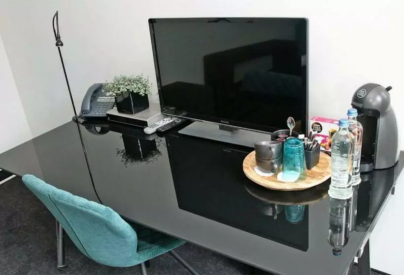スタンダードルーム, Afspanning De Kroon