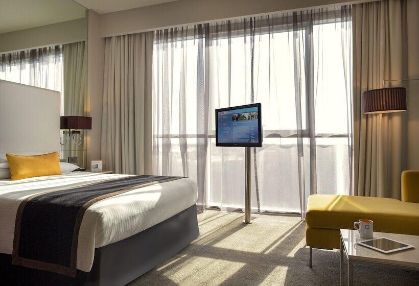 استودیو ساده, Centro Sharjah