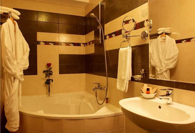 Полулюкс, Cherica