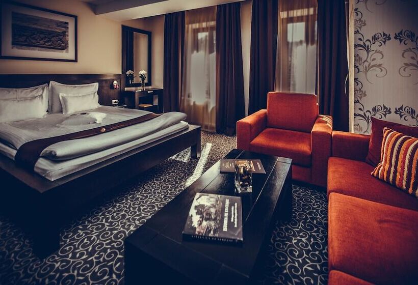 高级套房, Cherica