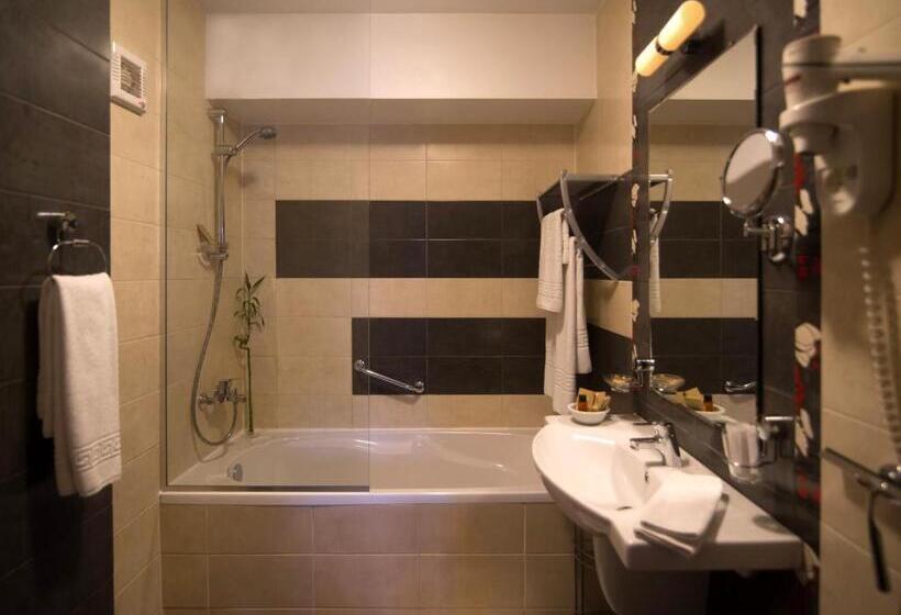 Люкс Премиум, Cherica