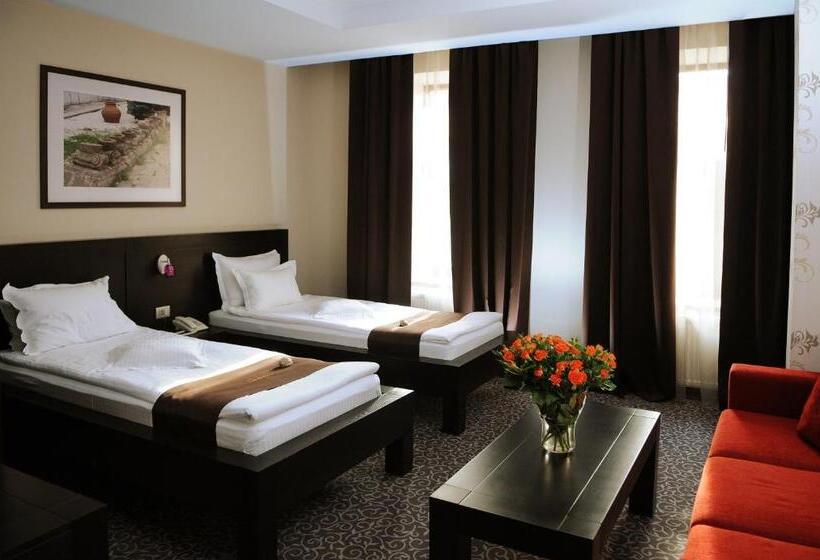 Полулюкс, Cherica