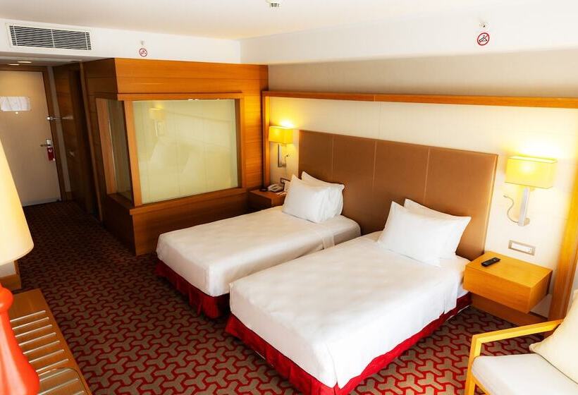 Bahçe Manzaralı Lüks Oda, Divan  Bursa