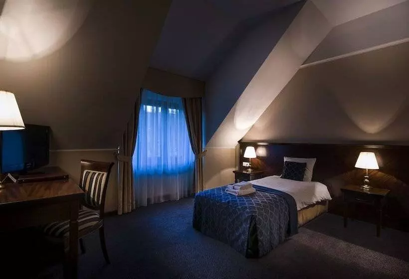 اتاق استاندارد یک نفره, Grand Sal