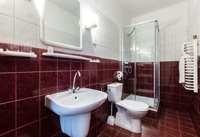 اتاق استاندارد یک نفره, Helios