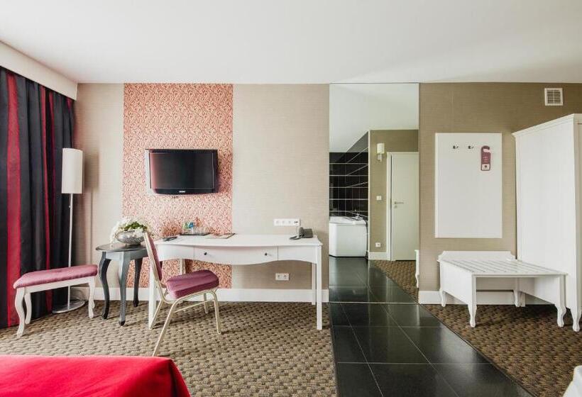 غرفة قياسية مزوَّدة بجاكوزي, Lamberton