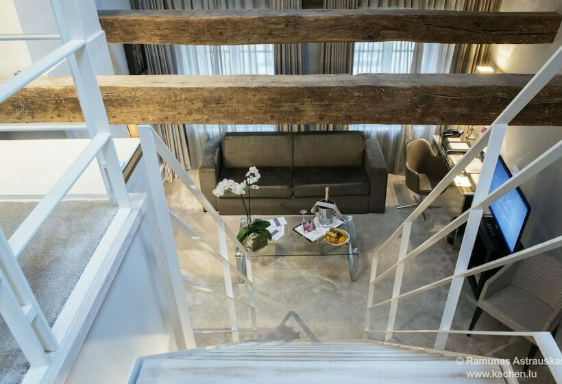 سوییت پرستیژ, Le Place D Armes   Relais & Châteaux