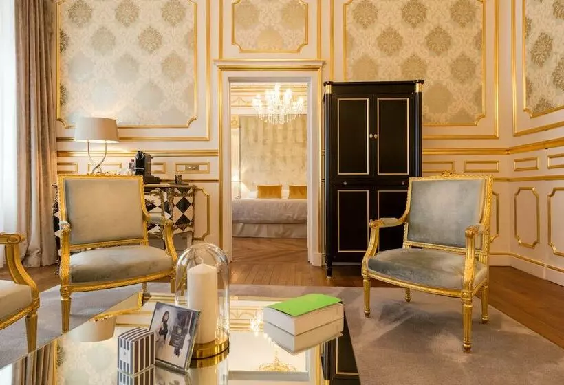 سوییت, Le Place D Armes   Relais & Châteaux