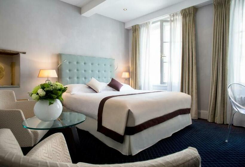 اتاق کلاسیک, Le Place D Armes   Relais & Châteaux