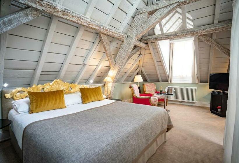 اتاق اجرایی, Le Place D Armes   Relais & Châteaux