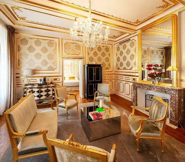 سوییت, Le Place D Armes   Relais & Châteaux