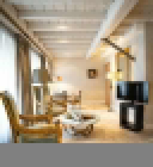 سوییت جونیور, Le Place D Armes   Relais & Châteaux