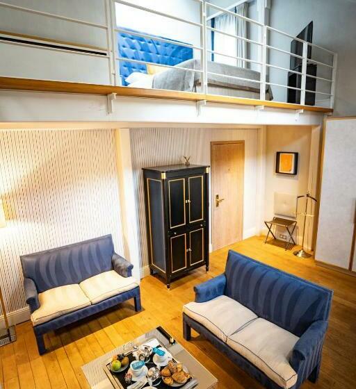 سوییت پرستیژ, Le Place D Armes   Relais & Châteaux