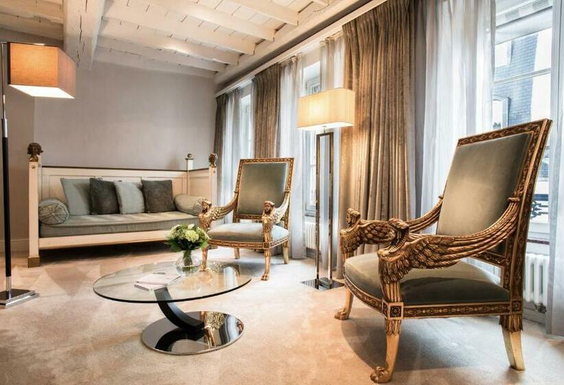 سوییت پرستیژ, Le Place D Armes   Relais & Châteaux