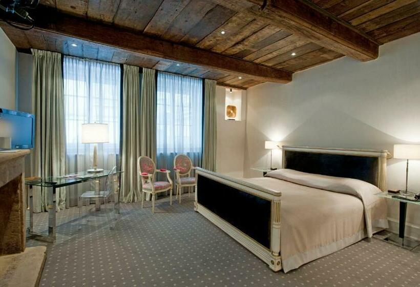 اتاق اجرایی, Le Place D Armes   Relais & Châteaux