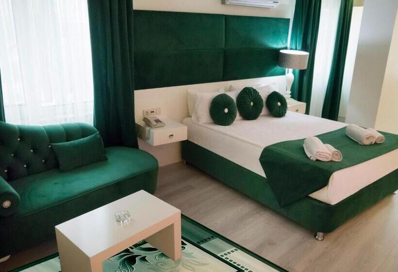 سوییت, Lion City