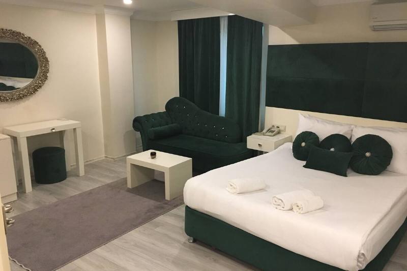 سوییت, Lion City