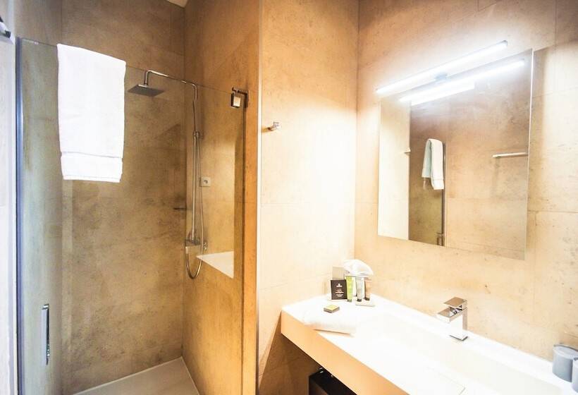 Вилла 1 Спальня, Logis Villa C Hôtel