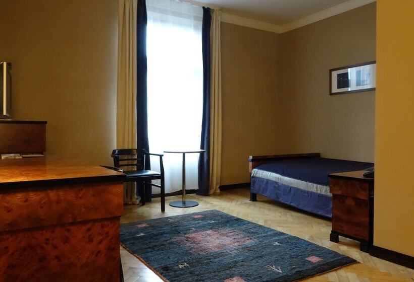 اتاق استاندارد یک نفره, Monopol