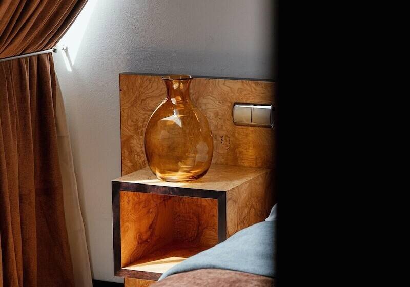 اتاق استاندارد, Monopol