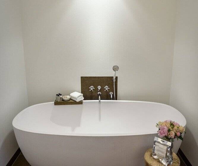 バルコニー付きデラックスルーム, Nimb