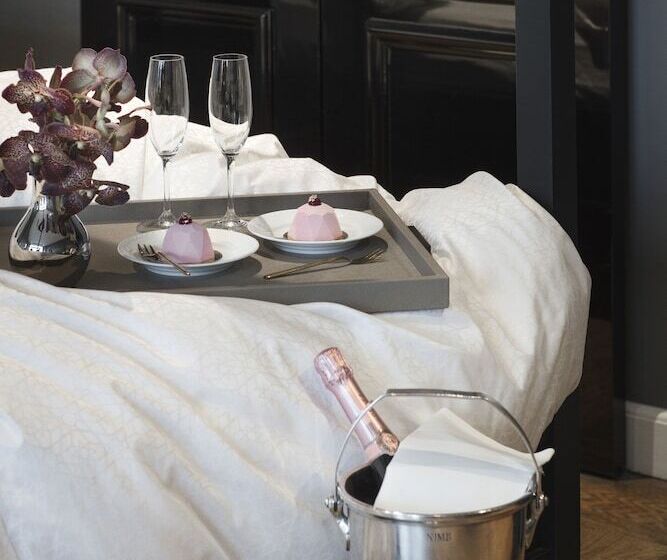 デラックスルーム, Nimb