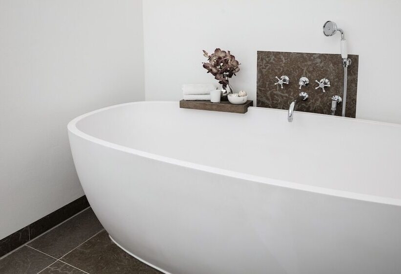 バルコニー付きデラックスルーム, Nimb