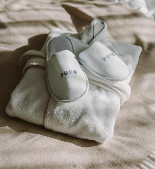 Номер Классика Кровать Кинг, Puro Wrocław Stare Miasto