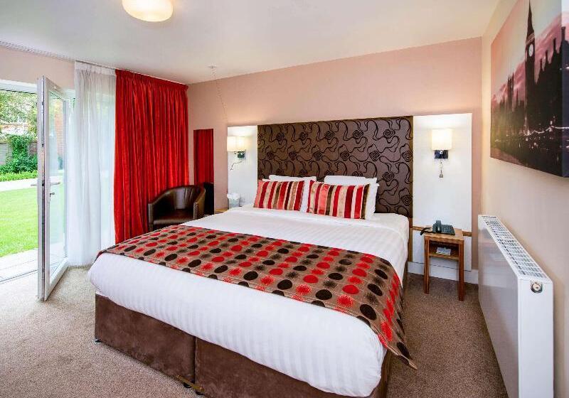 キングサイズベッドのスーペリアルーム, Scandic Paasi