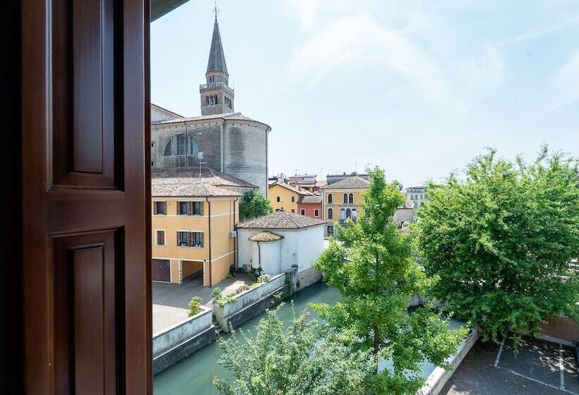 חדר קומפורט לשלושה, Spessotto