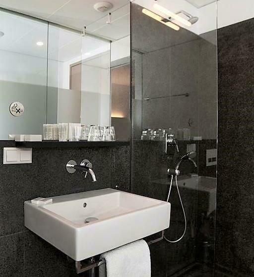 Standard-huone, The Bank