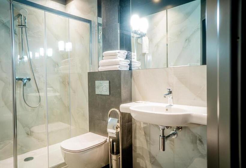 غرفة سوبيريور, Turkus