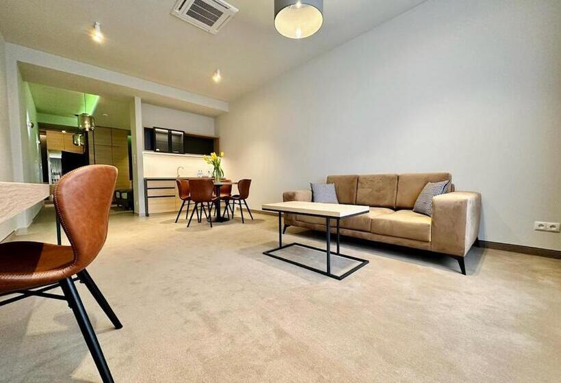 شقة غرفة واحدة, Turkus