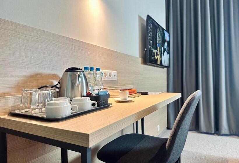 غرفة قياسية فردية, Turkus