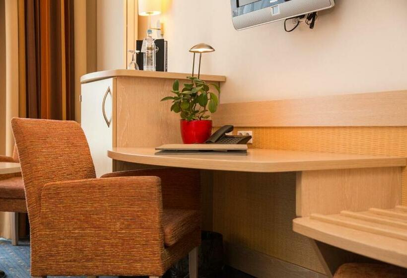 컴포트 룸, Von Euch