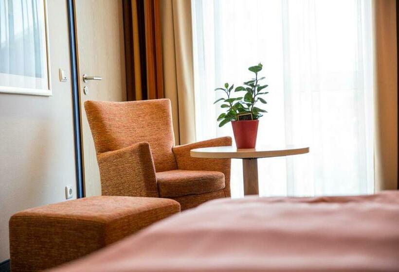 컴포트 룸, Von Euch