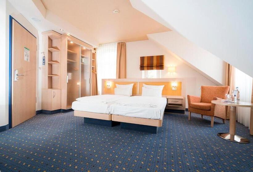 수피리어 룸, Von Euch