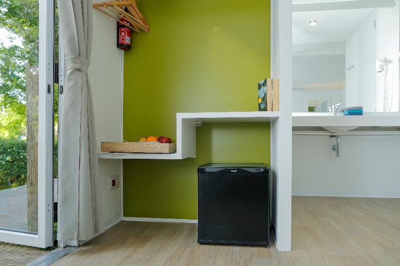 בקתה סופריור, Hu Roma Camping In Town