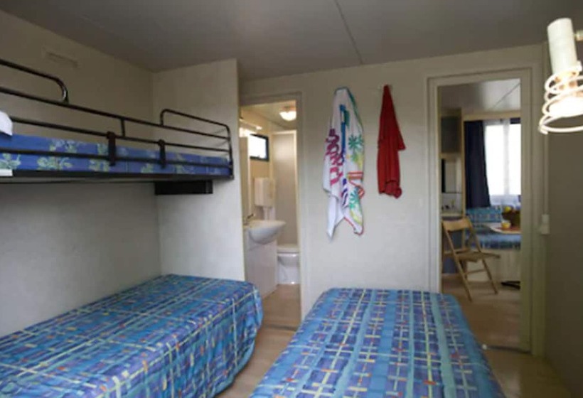 בקתת חדר, Hu Roma Camping In Town