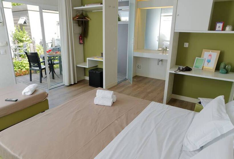 בקתה דלוקס, Hu Roma Camping In Town