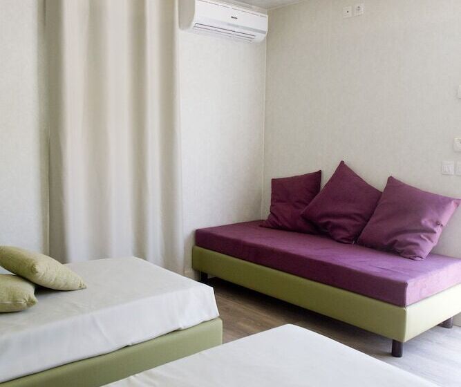 בקתה דלוקס, Hu Roma Camping In Town