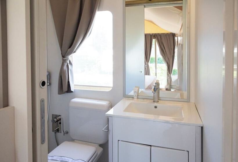 Standard Tent, Hu Roma Camping In Town