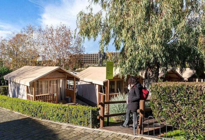 چادر با خدمات رفاهی استاندارد, Hu Roma Camping In Town