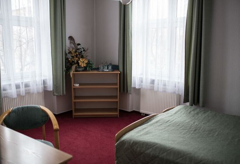 استودیوی استاندارد, Aiden By Best Western Lodz