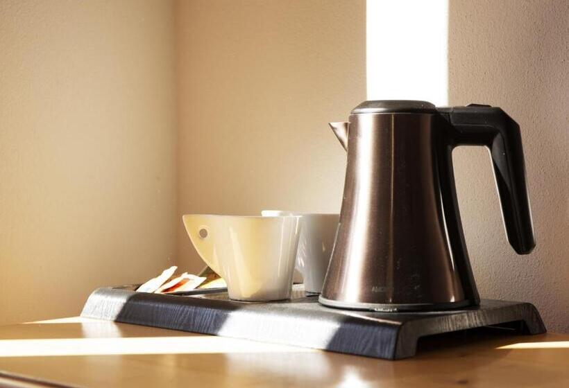 جناح جونيور, Locanda Alpina A 1250 Mt