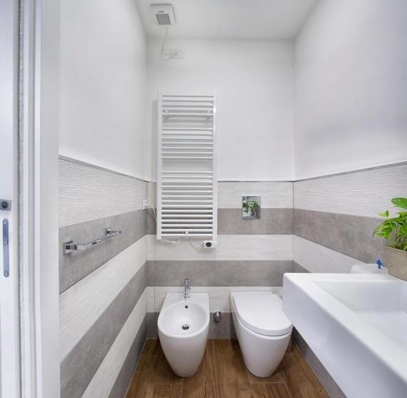 اتاق استاندارد سه تخته با بالکن, B&b Campari 10