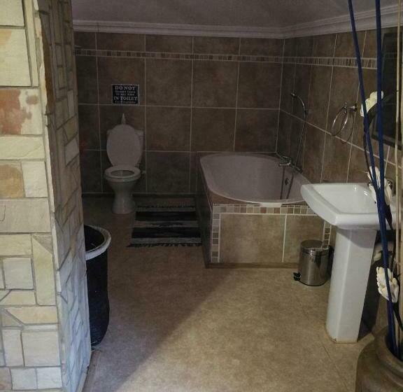 Номер Deluxe Кровать Кинг, Bougain Villa Guesthouse