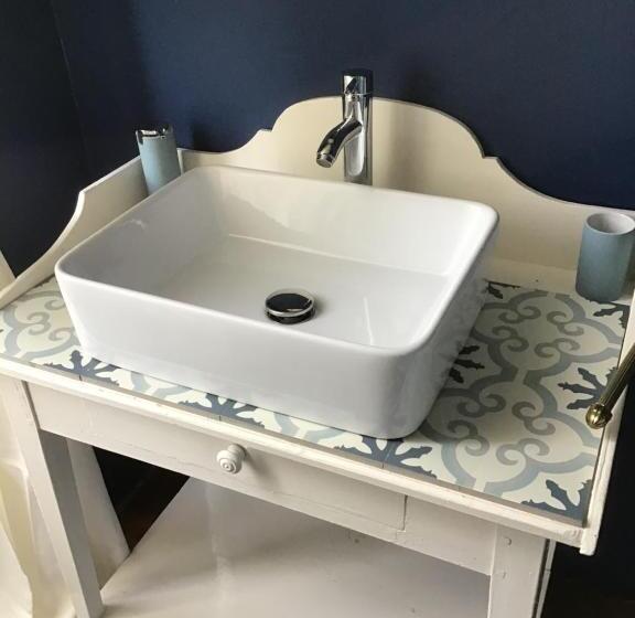 غرفة قياسية, Maison De La Comtesse