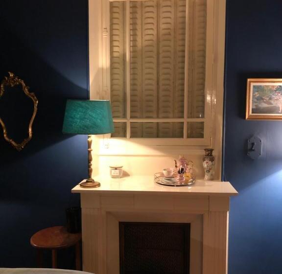 غرفة قياسية, Maison De La Comtesse