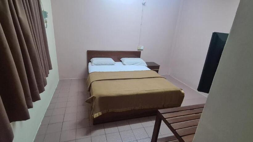 غرفة إقتصادية, East Coast